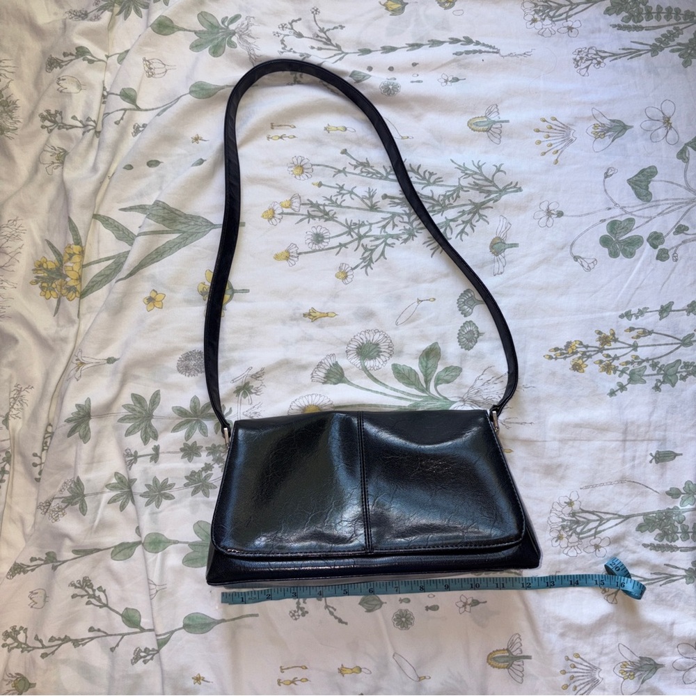 Elegant Black Leather Shoulder Bag
